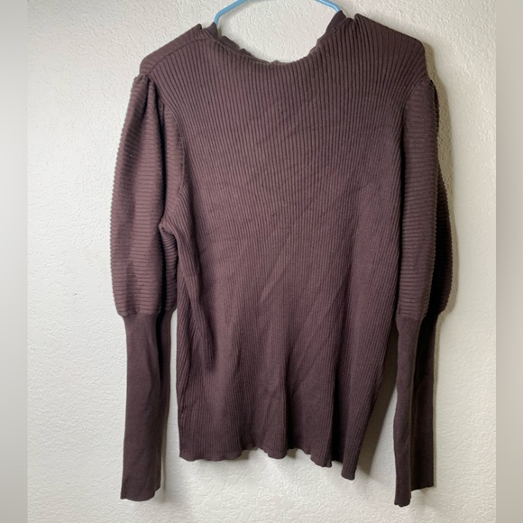 Cable and gauge size 1x  brown sweater - Picture 2 of 5